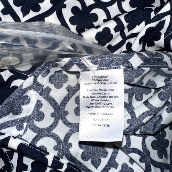 Talbots Womens Size 10 Navy Blue White Pattern Long Sleeve Button Up Blouse NWOT - Picture 5 of 7